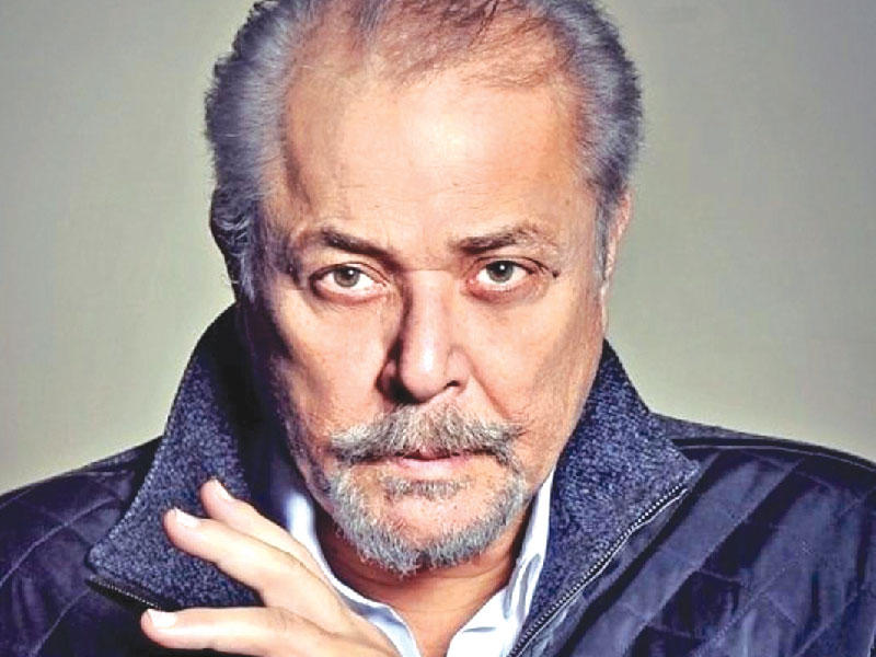 الممثل الراحل محمود عبدالعزيز