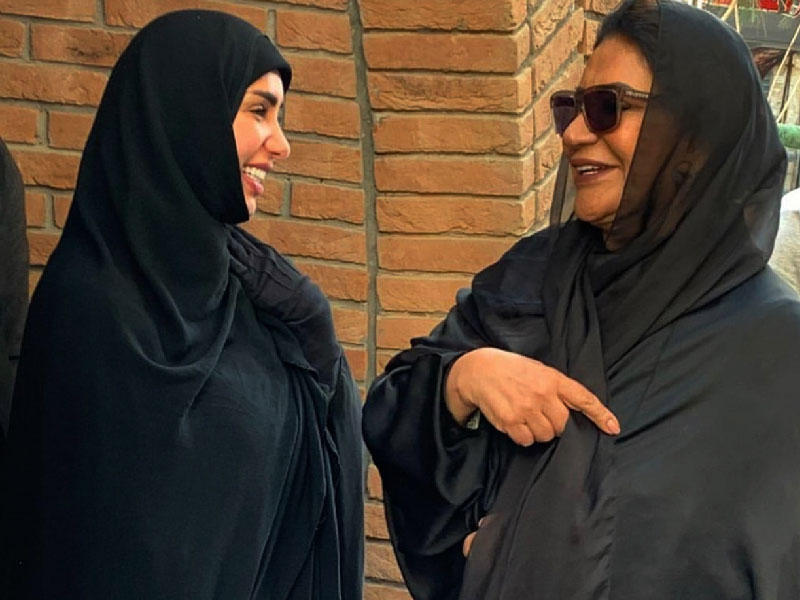 هنادي الكندري مع سعاد عبد الله 