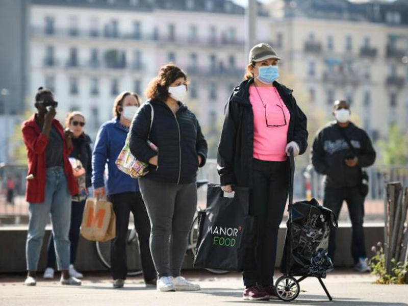 مسؤول سويسري: بعض القيود ستستمر عامين