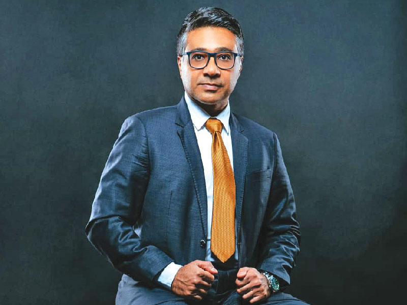 الإعلامي مهند يوسف 