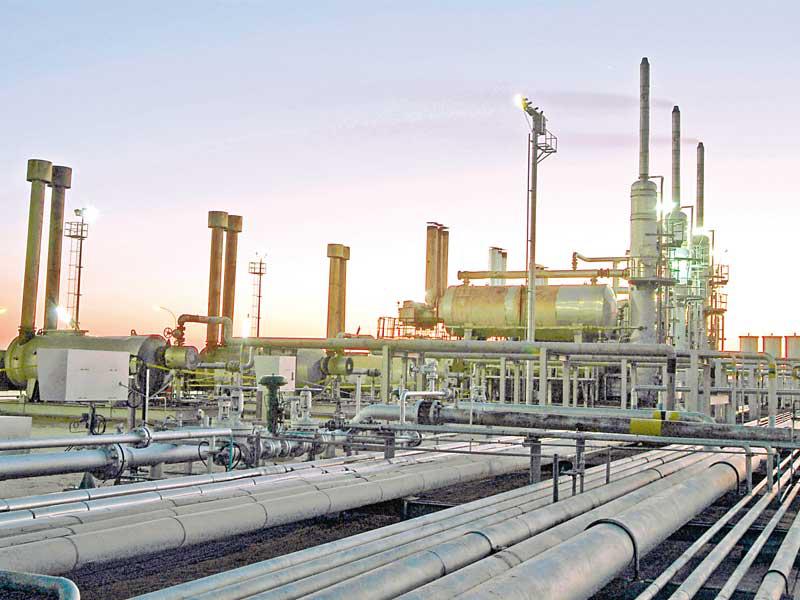 النفط يهبط مع مخاوف الطلب والتوتر التجاري بين أميركا والصين