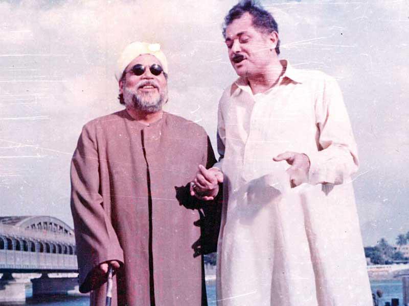 محمود عبدالعزيز في مشهد من «الكيت كات»