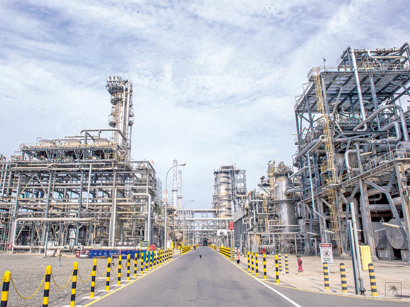 السعودية ترفع سعر الخام العربي الخفيف لآسيا في يونيو