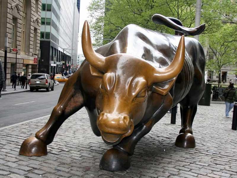 وول ستريت تقفز بعد تراجُع تاريخي في الوظائف 