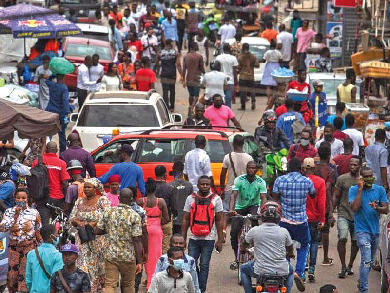 شخص يصيب المئات بمصنع أسماك في غانا 