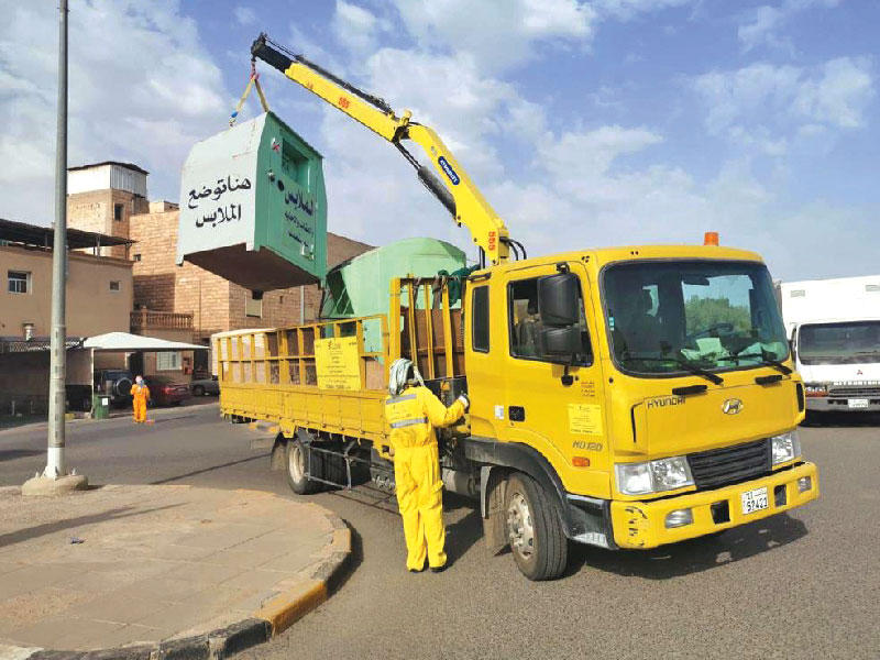 إزالة أحد الأكشاك المخالفة 