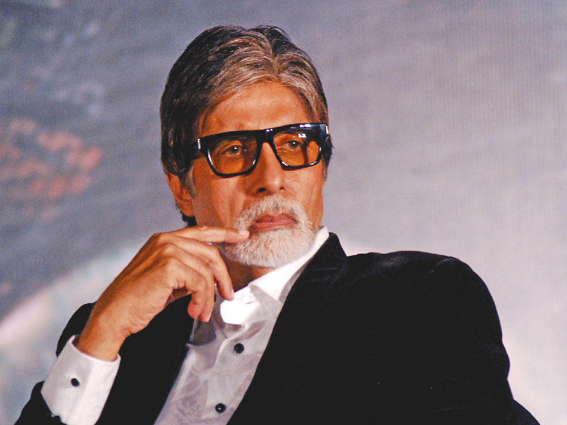  الممثل البوليوودي أميتاب باتشان