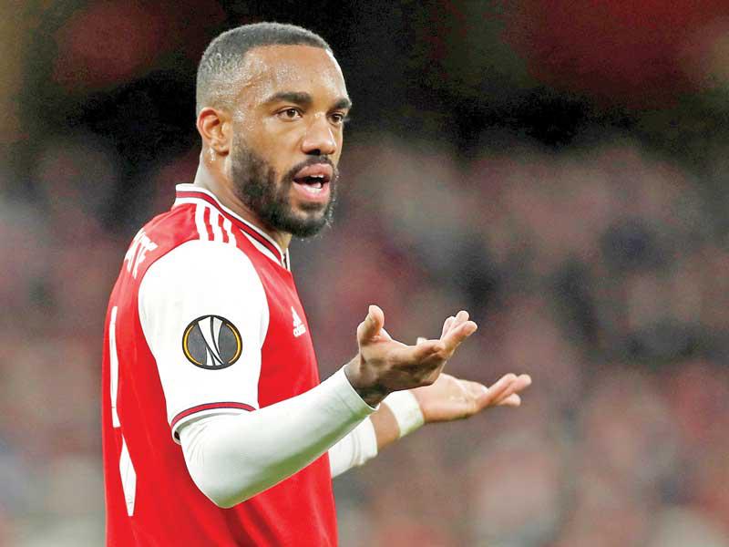 لاعب نادي أرسنال الإنكليزي الكسندر لاكازيت