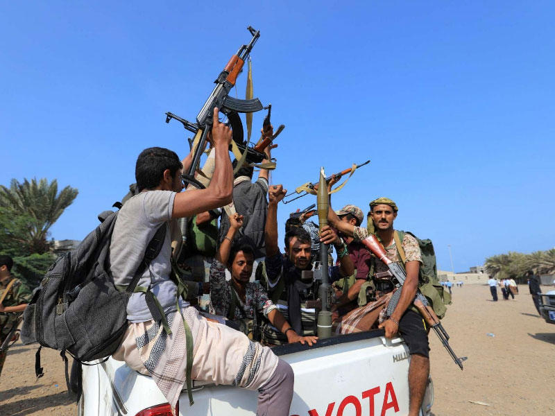 اتهامات للحوثيين بالتمثيل بجثة قائد n