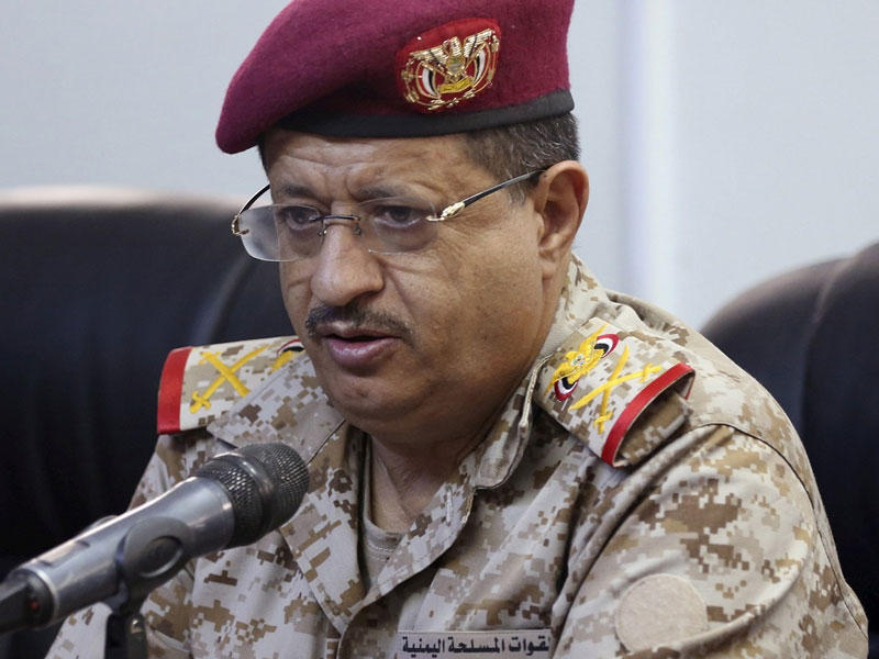 وزير الدفاع في الحكومة اليمنية المعترف بها دوليا الفريق الركن محمد المقدشي 