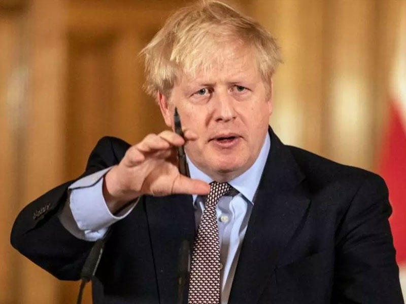 رئيس الوزراء البريطاني بوريس جونسون يجيب عن أسئلة النواب بشأن طريقة إدارته لأزمة فيروس كورونا