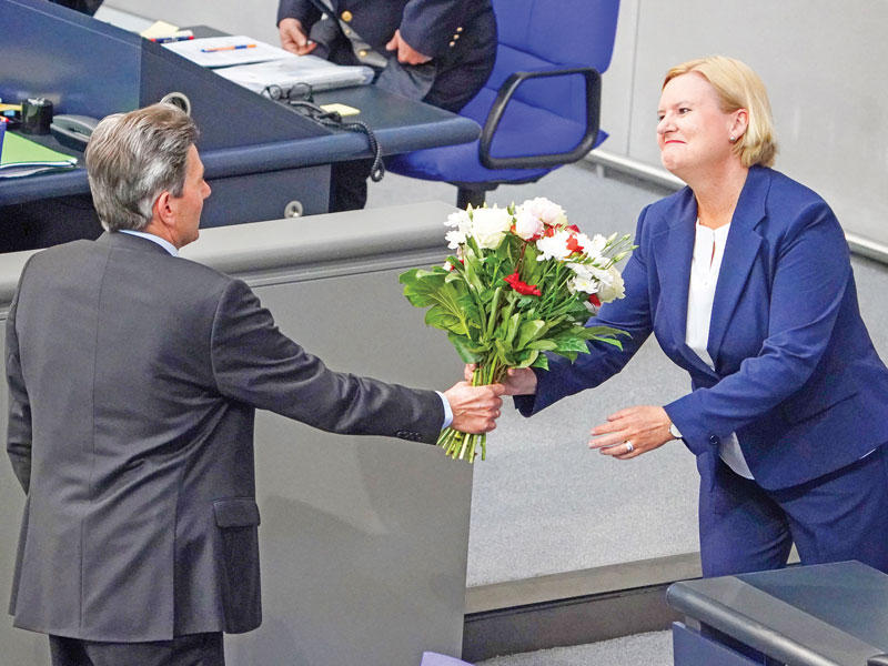 مفوضة شؤون الدفاع الجديدة بالبرلمان الألماني  إيفا هوغل