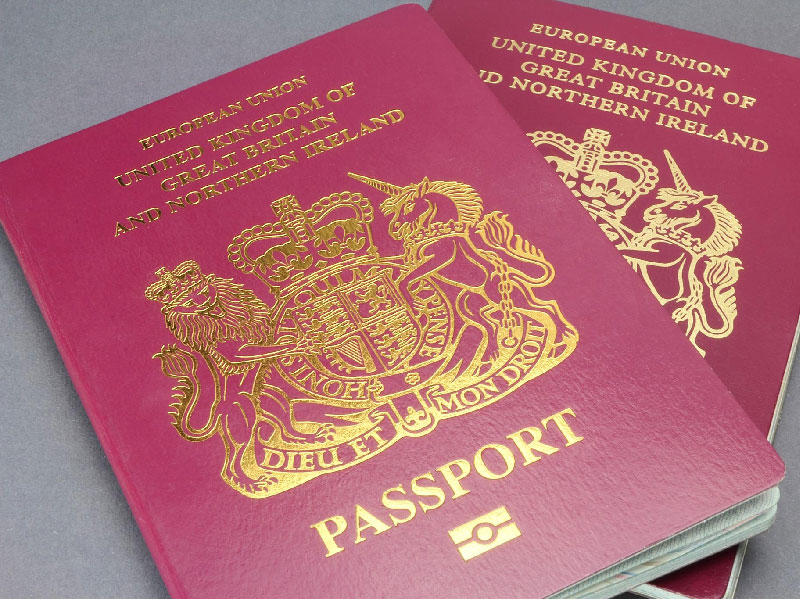 أزمة تجنيس بين بكين ولندن 