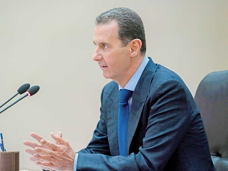 الأسد خلال اجتماع بمسؤولين صحيين مطلع مايو الماضيt(سانا)