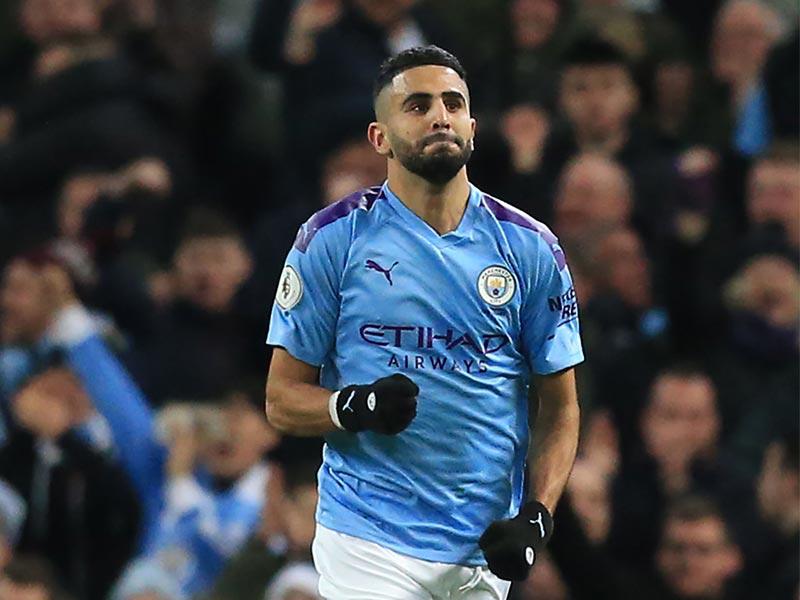 لاعب فريق مانشستر سيتي الإنكليزي لكرة القدم النجم الجزائري رياض محرز