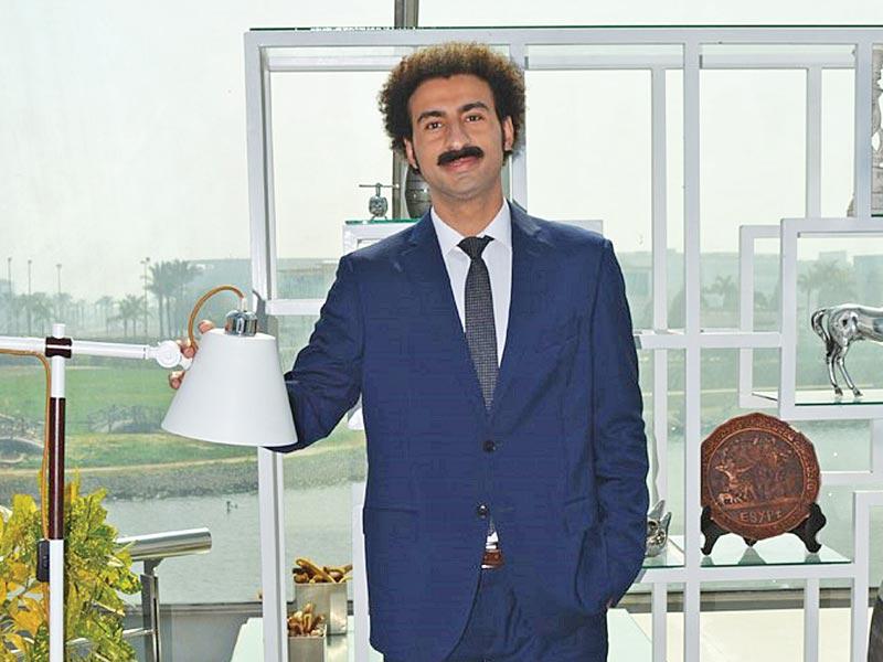 الفنان علي ربيع