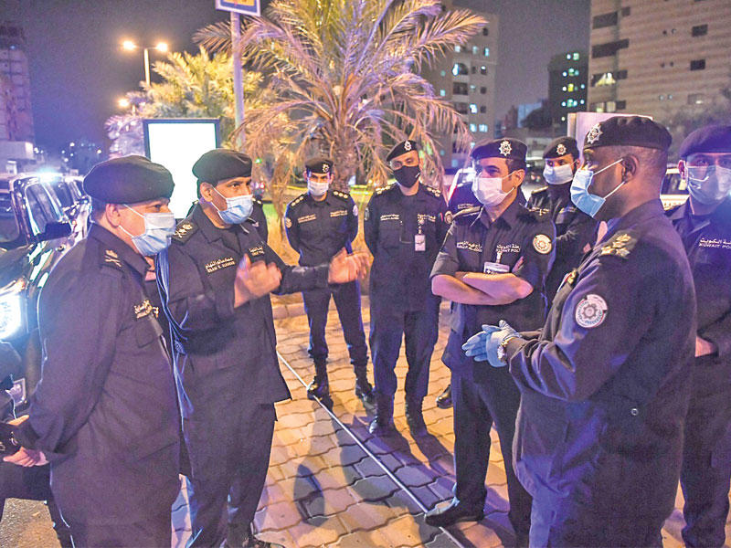 وكيل وزارة الداخلية الفريق عصام النهام خلال الجولة التفقدية 