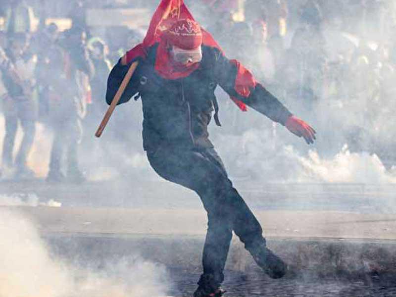 تطبيق تويتر يعلق حساب منظمة أنتيفا لتشجيعها خطاب العنف 