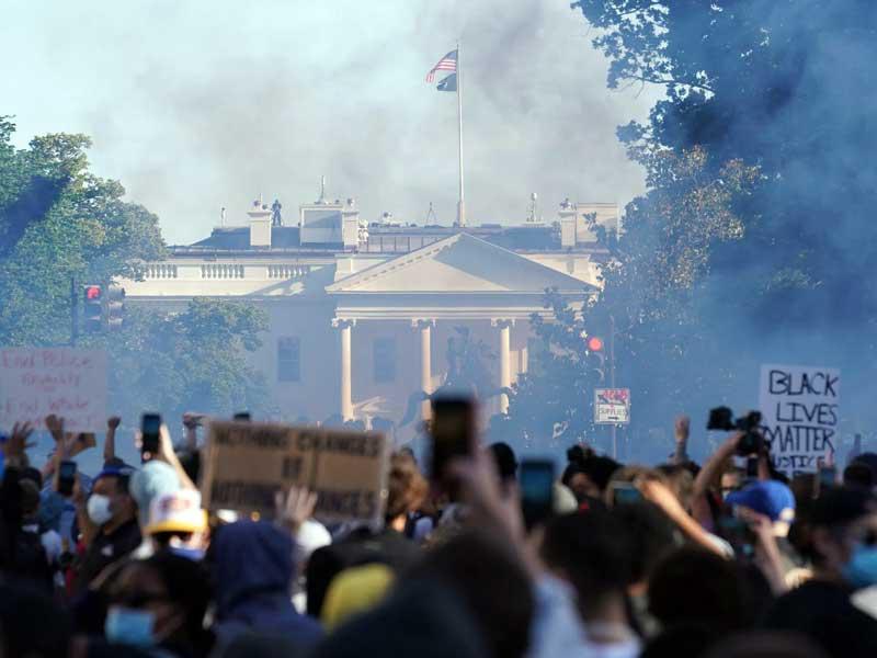 خصوم أميركا يختبرون صبرها مستغلين جائحة كورونا والاحتجاجات