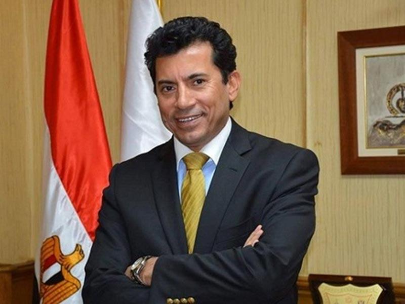 وزير الشباب والرياضة المصري، الدكتور أشرف صبحي