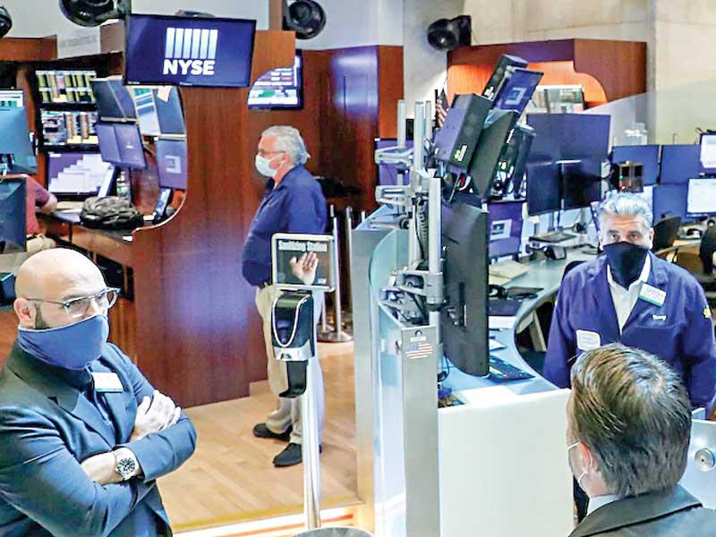 الأسهم الأميركية تزيد مكاسبها رغم أحداث العنف 