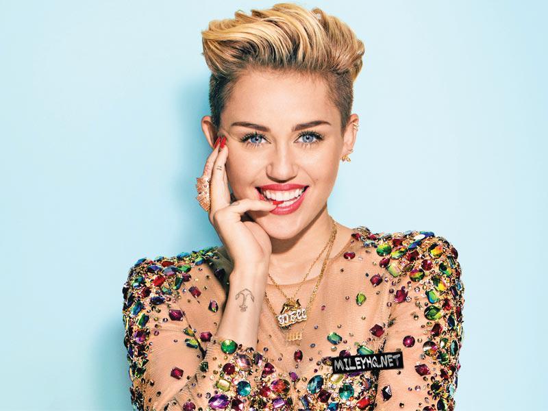 النجمة العالمية ​مايلي سايروس