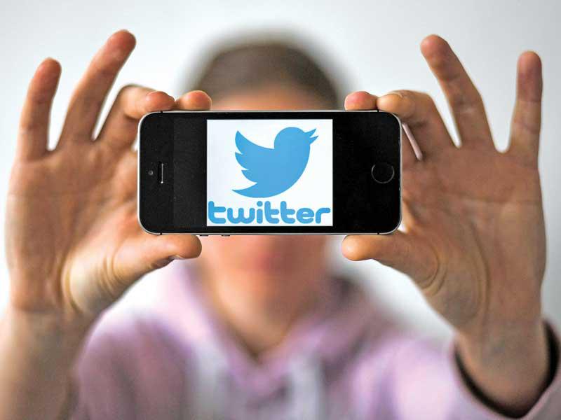 تويتر يحذف فيديو ويرد والبيت الأبيض يهدد