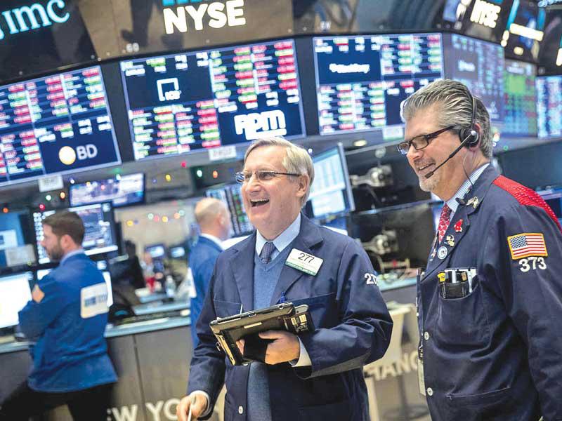 بيانات الوظائف تصعد بالمؤشرات الأميركية 