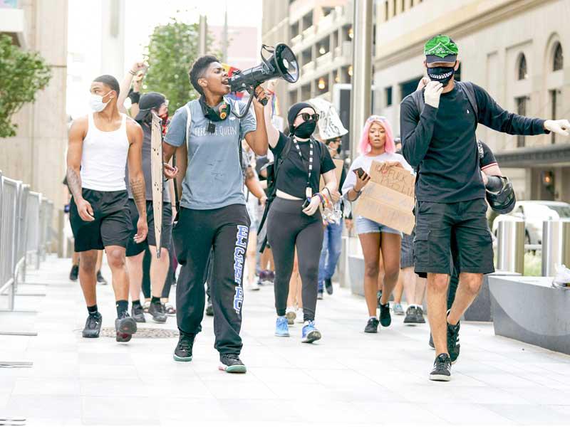 مساعدة دونالد ترامب تحذف مقطع «رجل المنشار»