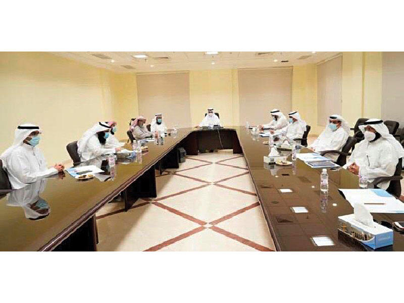 العفاسي مترئساً الاجتماع مع مديري المساجد