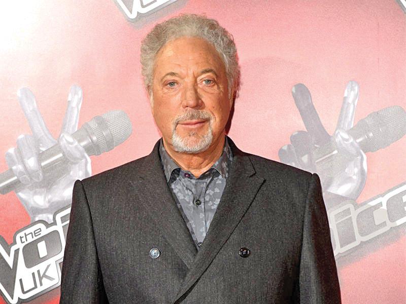 النجم البريطاني ​توم جونز