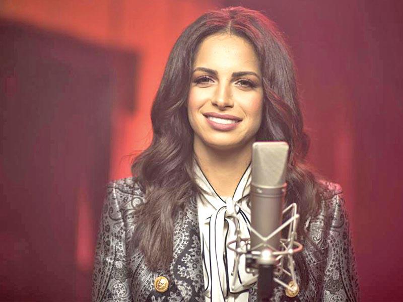 المطربة آمال ماهر