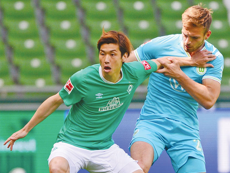 مارين لاعب فولفسبورغ واوساكو لاعب بريمن