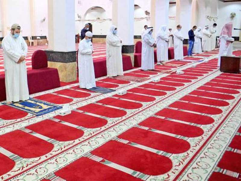 احد المساجد التي سجلت التزام المصلين بالضوابط الصحية لإعادة فتحها