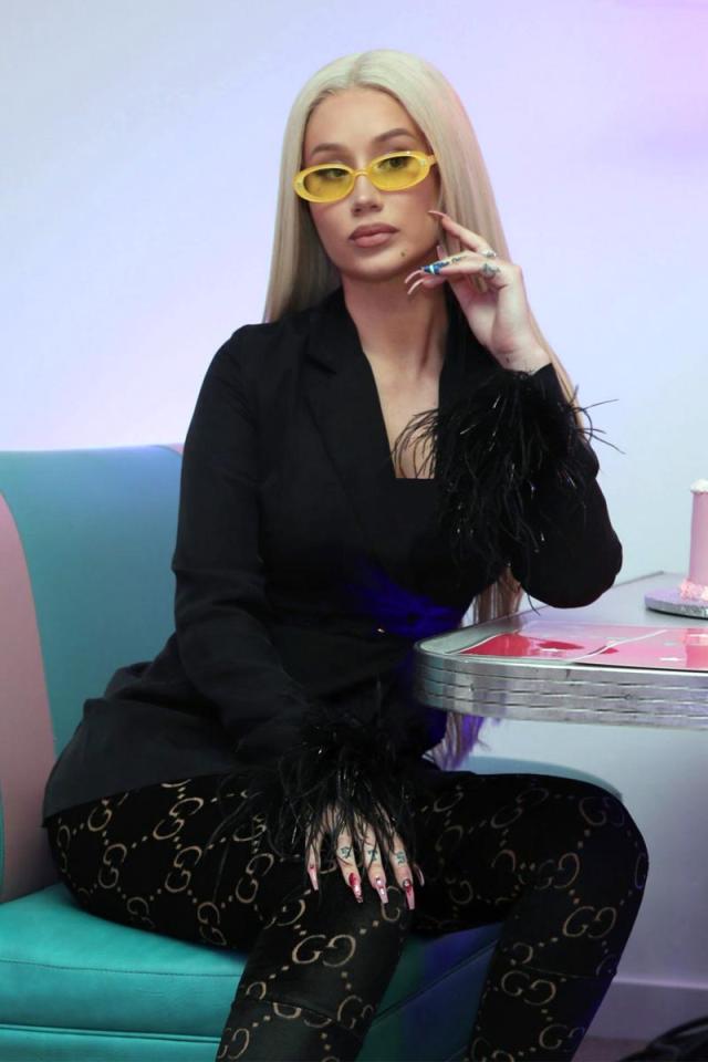 الفنانة العالمية ​إيغي أزاليا