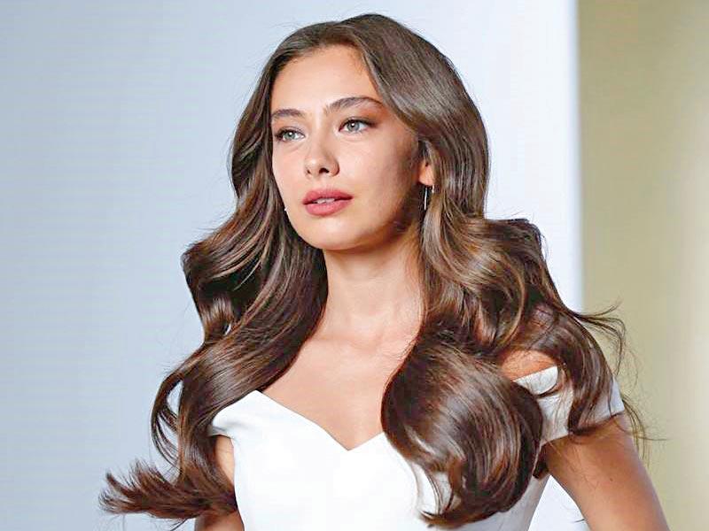 النجمة التركية نسليهان أتاغول