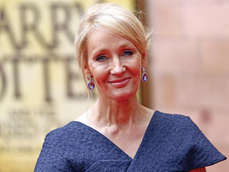 الكاتبة جي كيه رولينغ