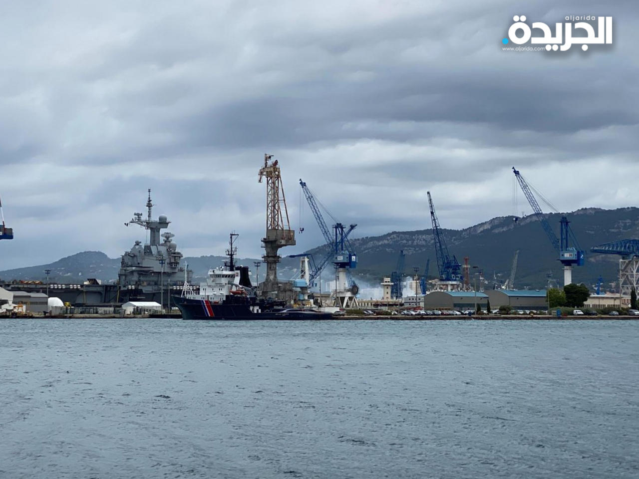 محاولات متواصلة لإخماد الحريق