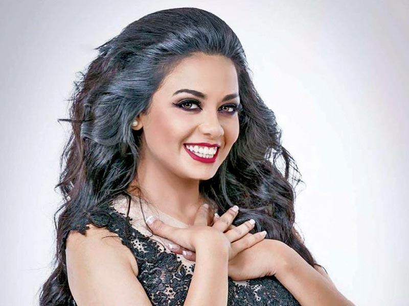 الفنانة سهر الصايغ 