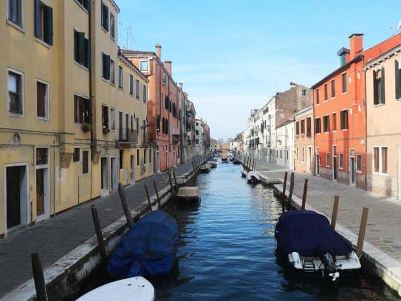 منزل على نهرين بيورو واحد