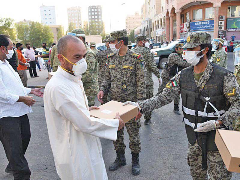 جانب من مساعدات الحرس الوطني في خيطان