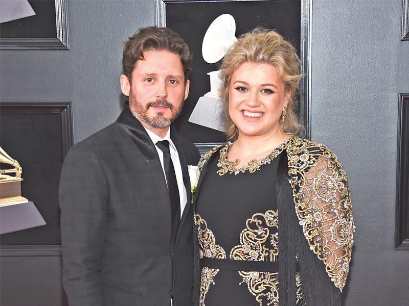 الفنانة العالمية ​كيلي كلاركسون​ مع زوجها ​براندن بلاكستوك