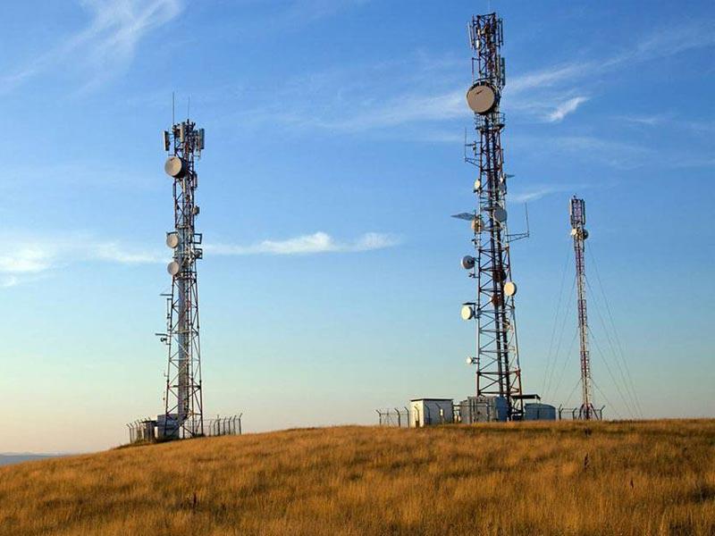 قرويون يدمرون أبراج اتصالات في بوليفيا