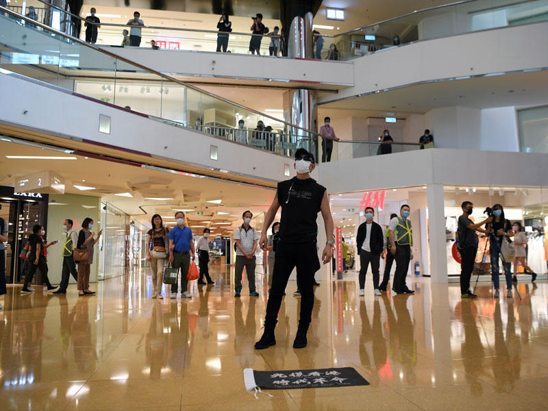 احد معارضي خطة بكين لفرض تشريع الأمن الوطني في الإقليم