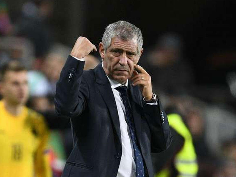 مدرب المنتخب البرتغالي الأول فيرناندو سانتوس 