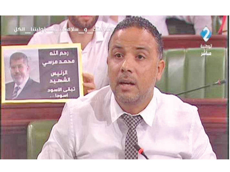 صورة للرئيس المصري الراحل محمد مرسي في البرلمان التونسي 