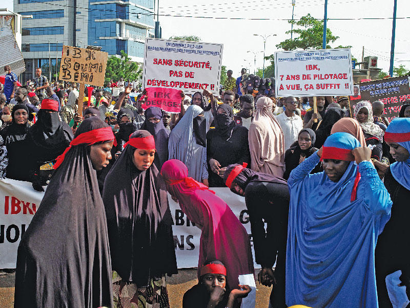 احتجاجات عشرات الآلاف في باماكو مالي