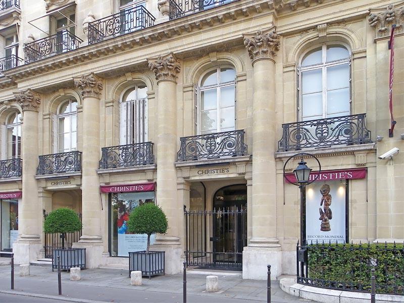 مقر دار كريستيز في باريس