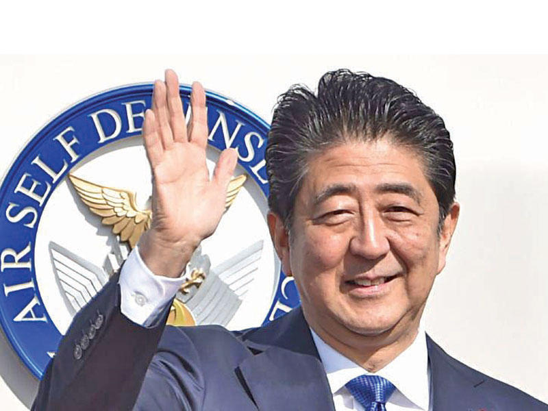 رئيس الوزراء الياباني شينزو آبي 
