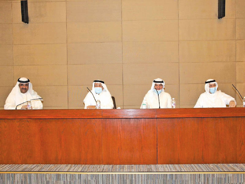 جانب من اجتماع الجمعية العمومية العادية لشركة أسمنت الكويت التي عقدت أمس